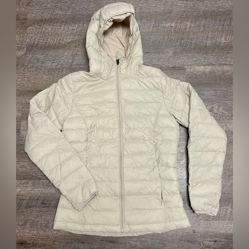 NWT Cream Puffer Jacket sz M